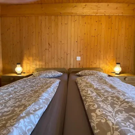 Della Posta Cervo Giardino By Interhome Rossa